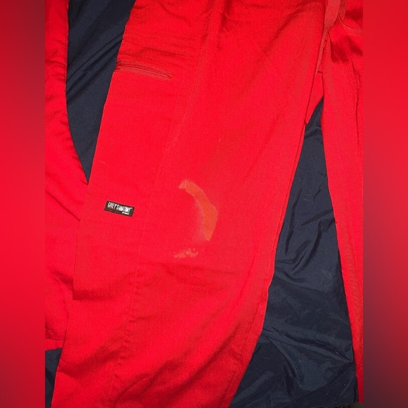 5 sets of used scrubs - Picture 6 of 16